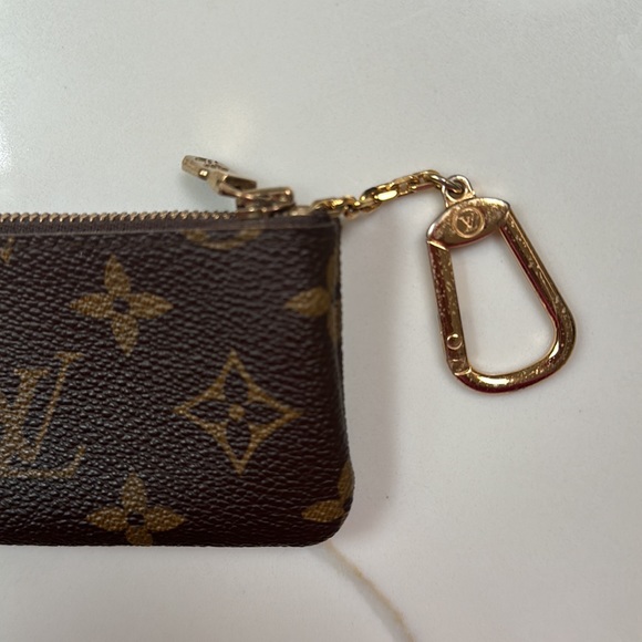 Louis Vuitton Authentic Vintage Key and Card Holder - Picture 2 of 7